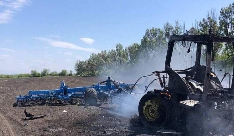 Страшна ціна хліба 2022 року: Знищена снарядами та мінами окупантів сільгосптехніка. ФОТОрепортаж