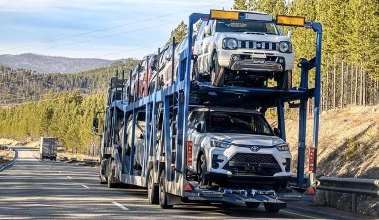 Іноземні авто потрапляють до Росії через Китай: це дозволяє обходити санкції, ‒ Reuters