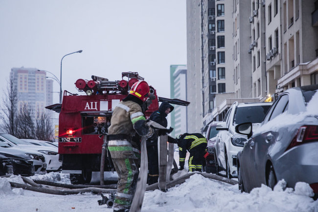 Пожар в многоэтажке в Голосеевском районе Киева. 16 человек эвакуированы, 1 госпитализирован в ожоговый центр, - ГСЧС 16 Пожар в многоэтажке в Голосеевском районе Киева. 16 человек эвакуированы, 1 госпитализирован в ожоговый центр, - ГСЧС 16