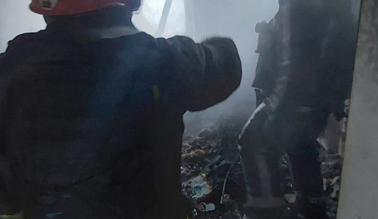 Ворог масовано атакував дронами Одещину: поранено людину, пошкоджено будинки та промінфраструктуру. ФОТОрепортаж