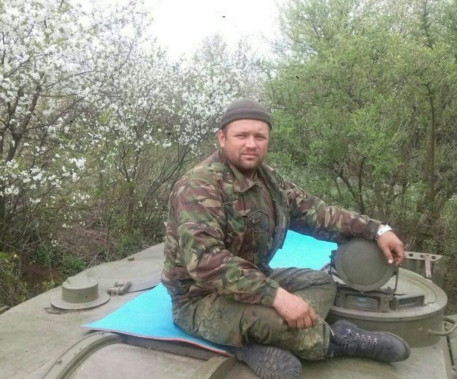 Артилерист Максим Баглєй: Розповіді, що от коли прийдуть до мене додому, тоді я буду воювати, я не сприймаю. Коли вони прийдуть аж додому, ти отримаєш кулю в живіт... Тому краще їх зупиняти десь там 13