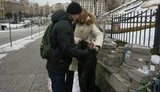 Кияни провели прибирання на алеї Героїв Небесної Сотні. ФОТО