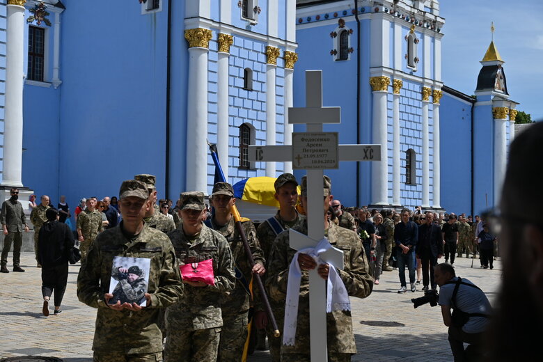 У Києві попрощалися із військовим фотографом Арсеном Федосенком