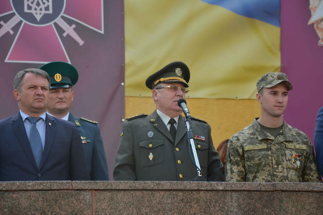 Першокурсники Національної академії сухопутних військ присягнули на вірність українському народу 02
