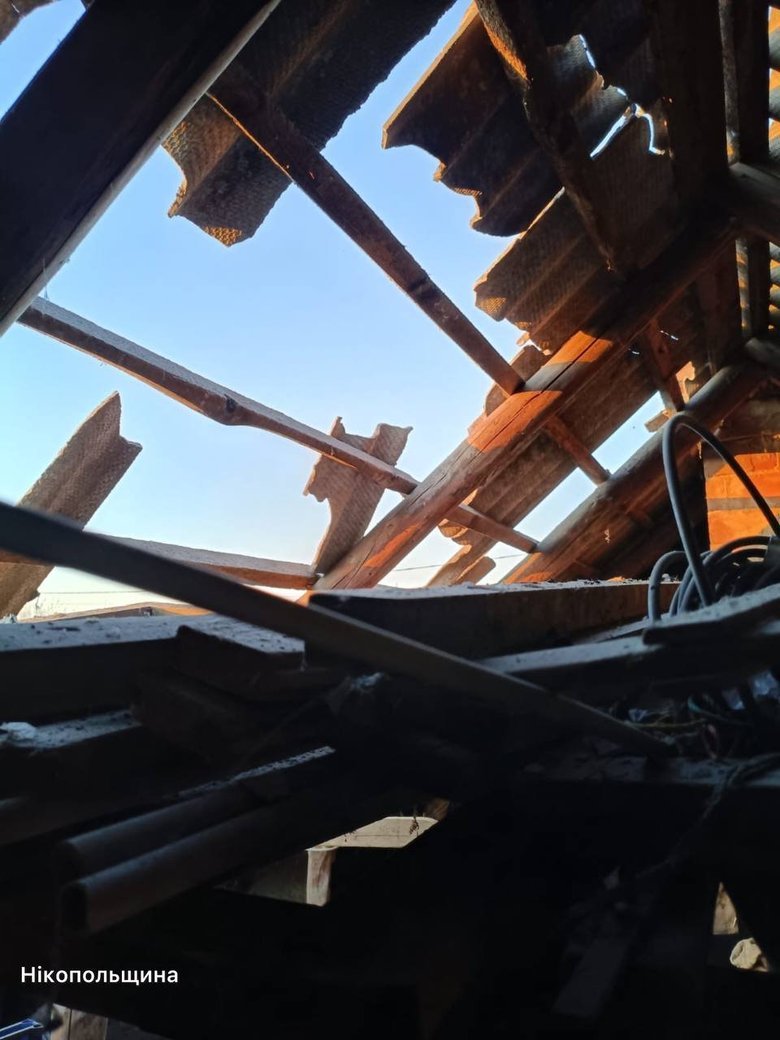 Понад 30 атак за добу: ворог обстріляв три райони Дніпропетровщини