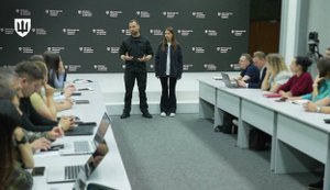 Хмара встретился с представителями ОПК