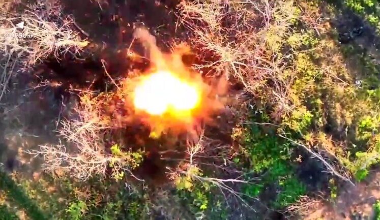 Сили оборони знищили ворожий пункт управління БпЛА, атакували піхоту, дрони, вантажівку, бронетехніку. ВIДЕО