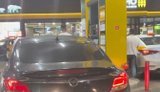 Petrol queues in Moscow in middle of night: Russians try to buy fuel at petrol station at 2 a.m. VIDEO