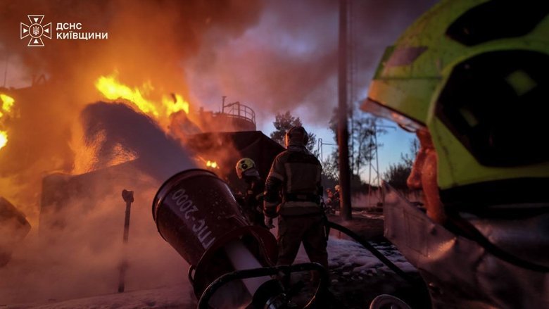 Пожар в Фастовском районе после обстрела