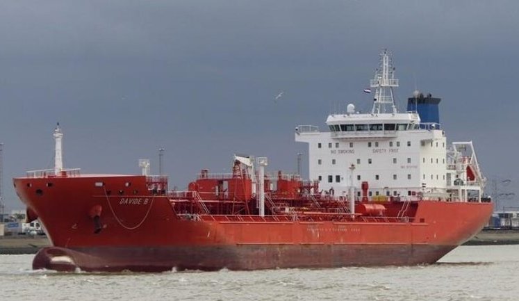 Pirates attack tanker with Ukrainians on board off Benin