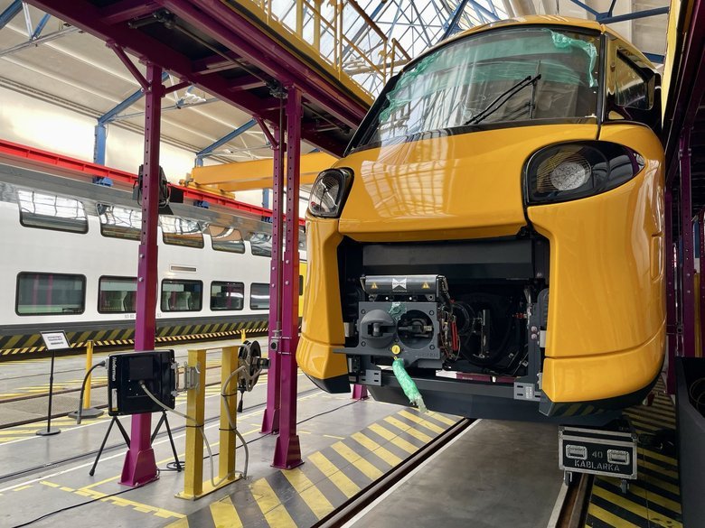 Польська РКР Intercity купить 42 поїзди Alstom