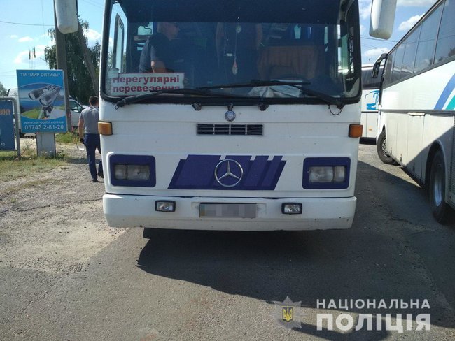 В Ізюмський район приїхали 6 автобусів із пасажирами кремезної статури, які відмовилися пояснити мету приїзду, - Нацполіція 01