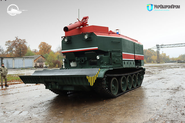Львівський бронетанковий завод модернізував найбільшу за роки незалежності партію пожежних танків 03