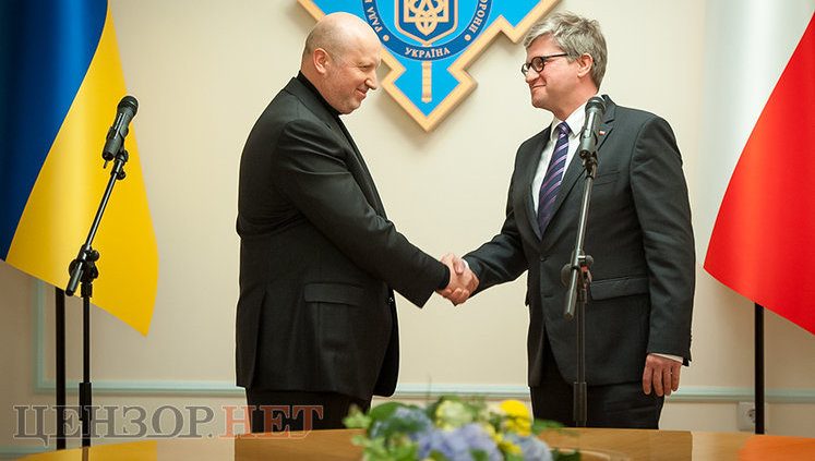 "В України і Польщі спільне європейське майбутнє", - Турчинов зустрівся з польським колегою Солохом. ФОТОрепортаж