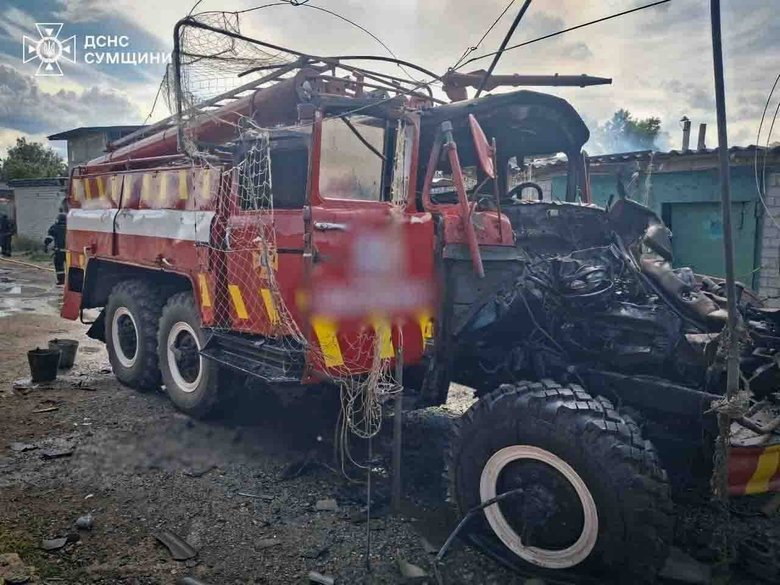 Наслідки обстрілу пожежної частини у Сумській області