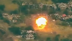 Бійці 147-ї бригади ударами HIMARS знищили 12 гармат, колону техніки та особовий склад рашистів на Покровському напрямку. ВIДЕО