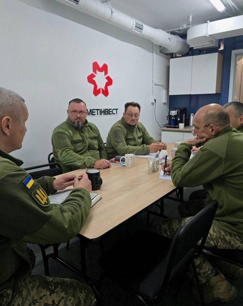 "Сталевий хаб"