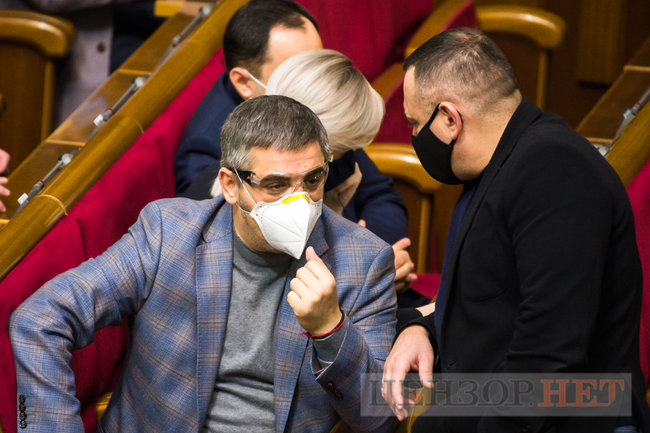 Книга про чекістів для Папієва, Шуфрич обговорює купівлю картини, слуги народу обурюються через протести ФОПів: 100% це охлократія, - день роботи ВР 4 грудня 13