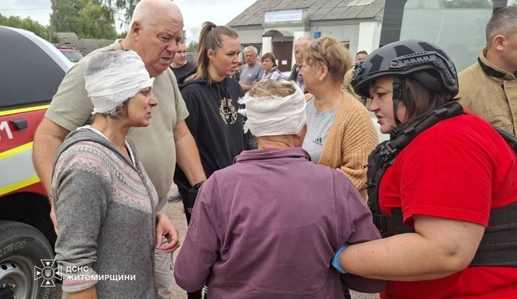 РФ атакувала Житомирщину: влучання в підприємство, постраждало 6 дорослих та 3 дітей. ФОТОрепортаж (оновлено)