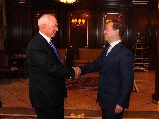 медведев азаров