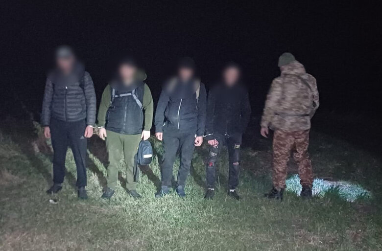 На Одещині затримали групу ухилянтів під час втечі за кордон
