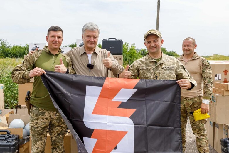 Порошенко допомога фронту