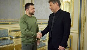 Зеленський обговорив з віцеканцлером Німеччини Габеком російський ракетний терор. ВIДЕО