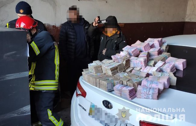 Полиция изъяла 20 миллионов наличными у производителей нелегальных сирагет 01