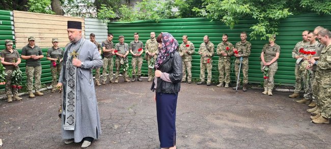С трагически погибшей при исполнении служебных обязанностей военнослужащей 128-й ОГШБр Кариной Шемчук простились в зоне ООС 03 С трагически погибшей при исполнении служебных обязанностей военнослужащей 128-й ОГШБр Кариной Шемчук простились в зоне ООС 03