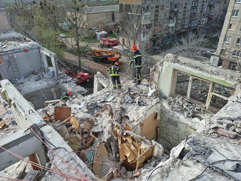 Body of dead man was removed from rubble in Sloviansk, - State Emergency Service 02