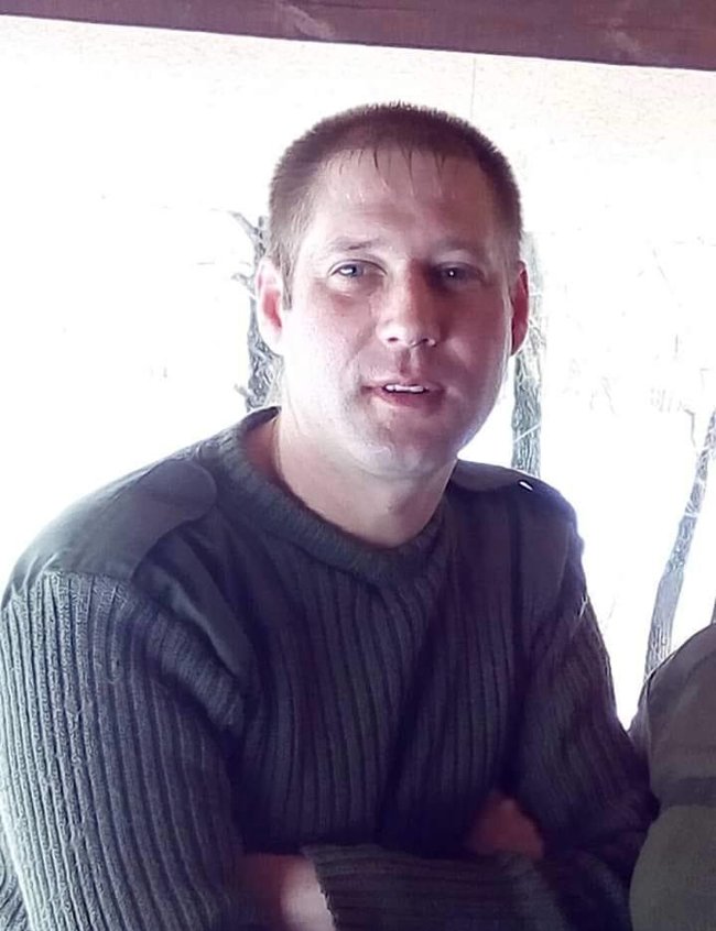 Загиблого на Донбасі українського воїна Романа Беспалого поховали на Дніпропетровщині 01