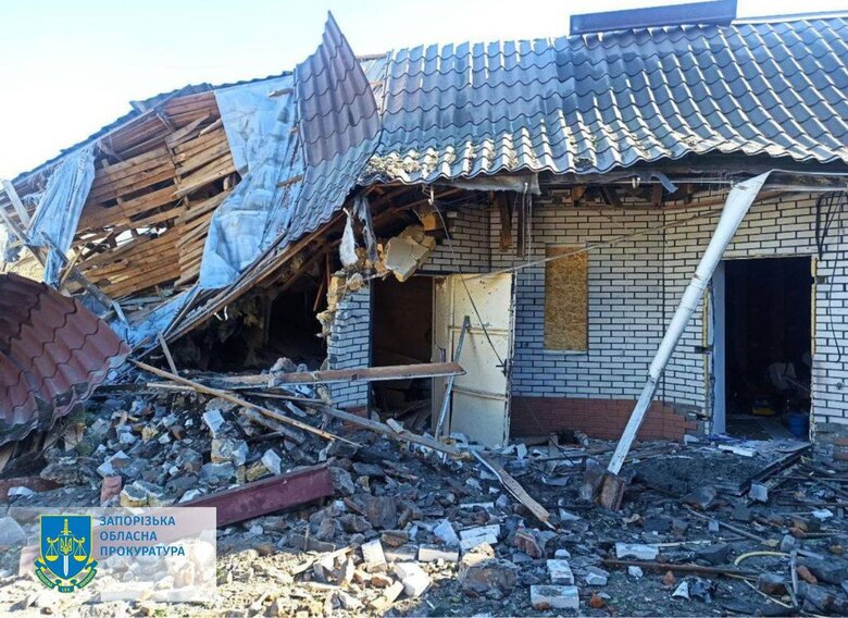 Наслідки ворожих ракетних ударів по Запоріжжю 01