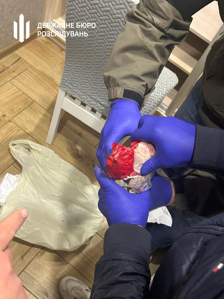The State Bureau of Investigation detained a law enforcement officer from Bukovina who helped draft dodgers