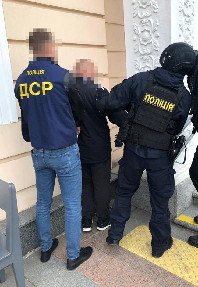 Группа фальшивомонетчиков, сбывавшая поддельные доллары, задержана в Житомире, - прокуратура 01