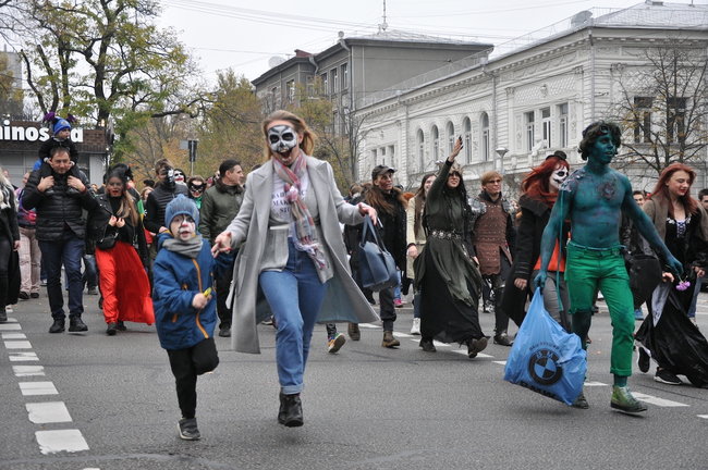 Парад зомбі відбувся в Києві 13