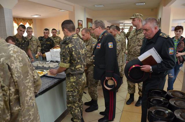 армия курсанты питание