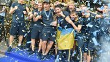 "Желаю вам не зазнаваться и работать дальше", - министр молодежи и спорта Жданов о победе футбольной сборной Украины U-20. ФОТО