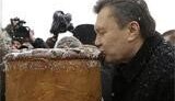 Янукович обещает объявить мораторий на Бандеру и ОУН-УПА
