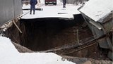 Ночью в столице прорвало городской коллектор с фекалиями. ФОТОрепортаж
