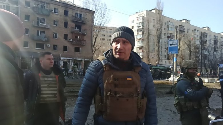 Наслідки падіння збитої російської крилатої ракети на Куренівку в Києві 30 Наслідки падіння збитої російської крилатої ракети на Куренівку в Києві 30