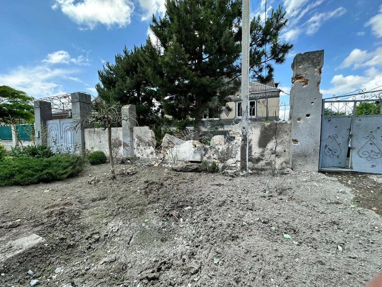 Ворог обстріляв Білозерку: влучання у подвір’я церкви - загинув священник 02