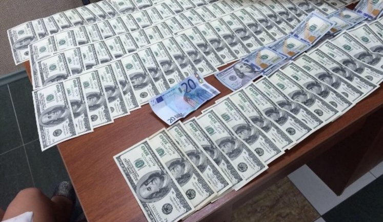В Херсоне разоблачены две преступные группировки, которые занимались нелегальной переправкой товаров в РФ. ФОТОрепортаж