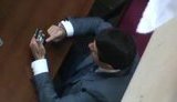 Депутат-регионал играет в карты на месте Ахметова во время заседания парламента. + ВИДЕО.