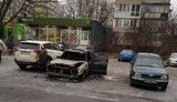 "Мерседес" депутата Київради від "Слуги народу" Зантараї згорів уночі в Києві, - ЗМІ. ВІДЕО+ФОТО