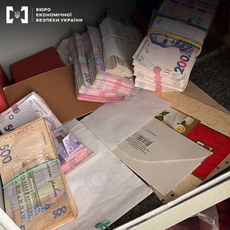 Ухилення від сплати податків на 100 мільйонів: БЕБ повідомило про підозру голові одеського банку 01