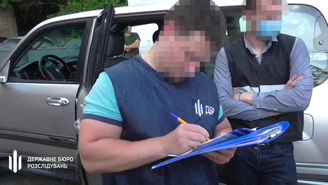 Старшина роти кілька місяців розкрадав майно столичної військової частини, - ДБР 02 Старшина роти кілька місяців розкрадав майно столичної військової частини, - ДБР 02