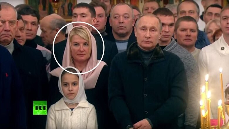 Putin read address against background of security personnel disguised as military personnel 02