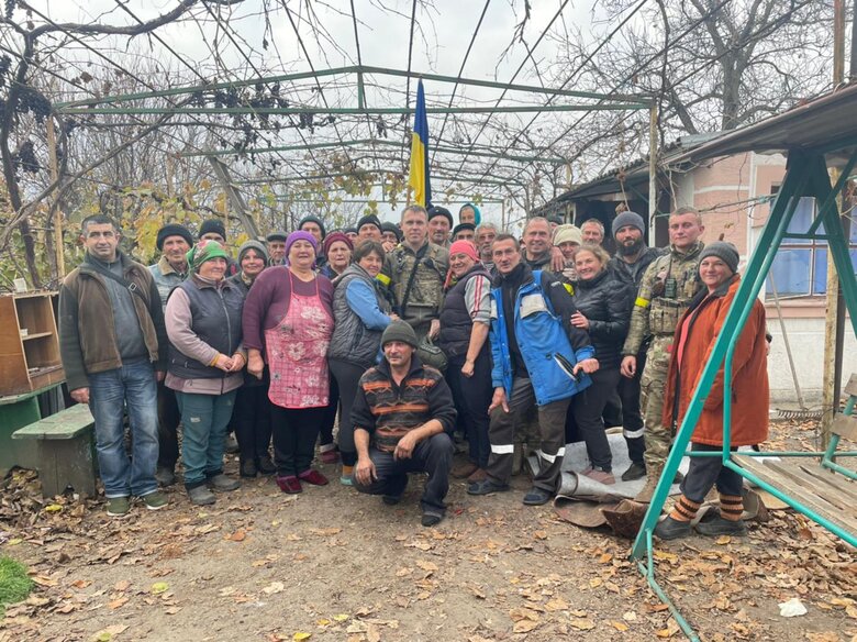Роман Костенко: Багато хто з професійних російських командирів сьогодні вже на концерті Кобзона. Тому справи у росіян набагато гірші 04