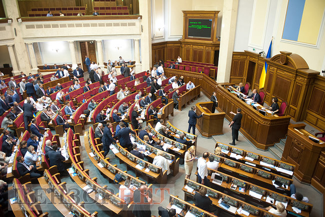 Під куполом ЦВК: гуртом і Петра легше бити 01