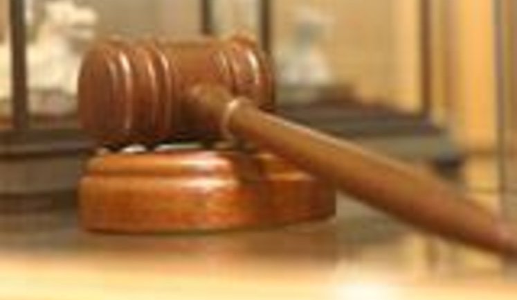 Як Льовочкін та Фурсін досі виводять гроші з України